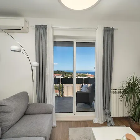 Ana Mit Atemberaubendem Meerblick Apartamento Makarska